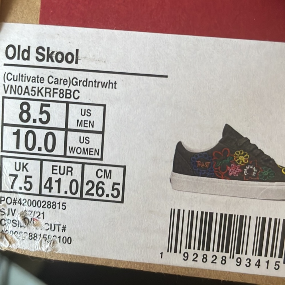 shoes - Picture 3 of 3